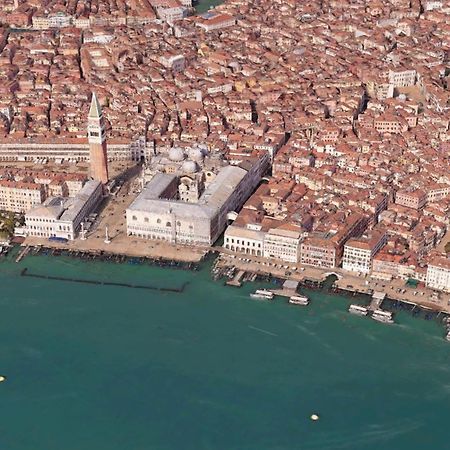 Апартаменты The B Collection - San Marco Riva Schiavoni Венеция Экстерьер фото