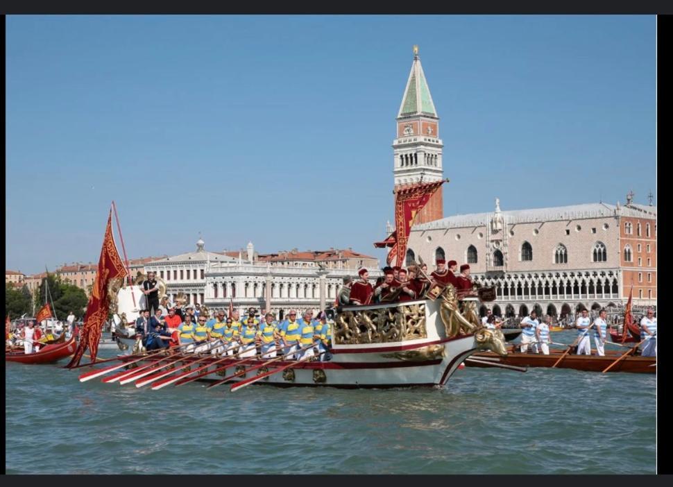 Апартаменты The B Collection - San Marco Riva Schiavoni Венеция Экстерьер фото