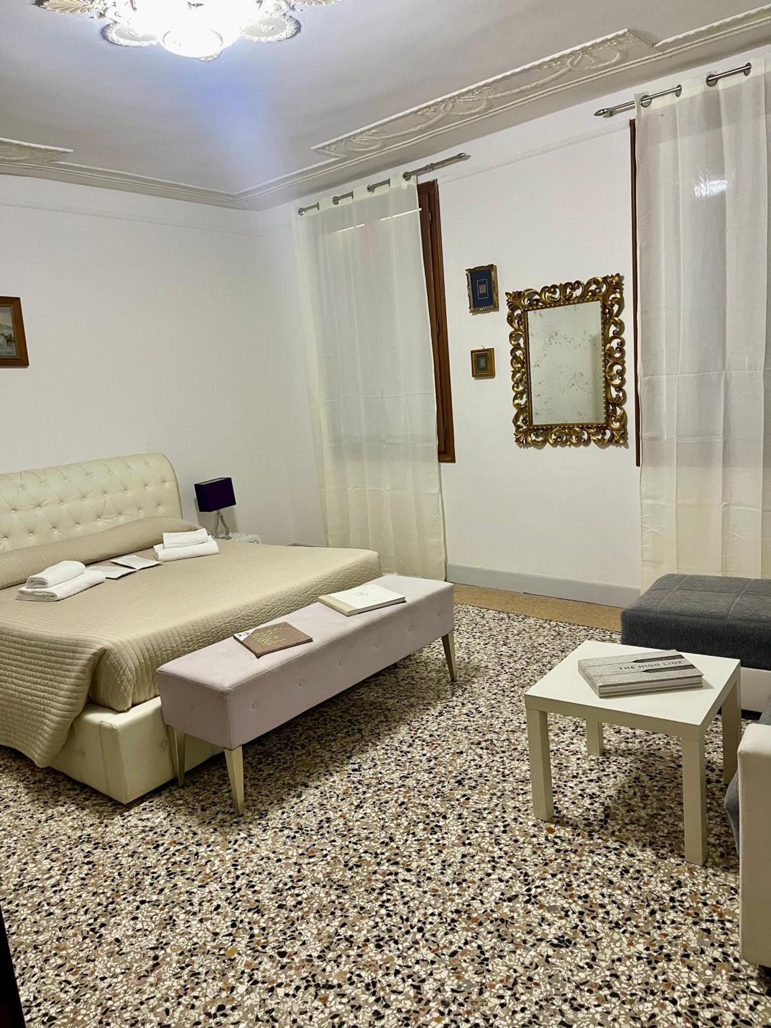 Апартаменты The B Collection - San Marco Riva Schiavoni Венеция Экстерьер фото