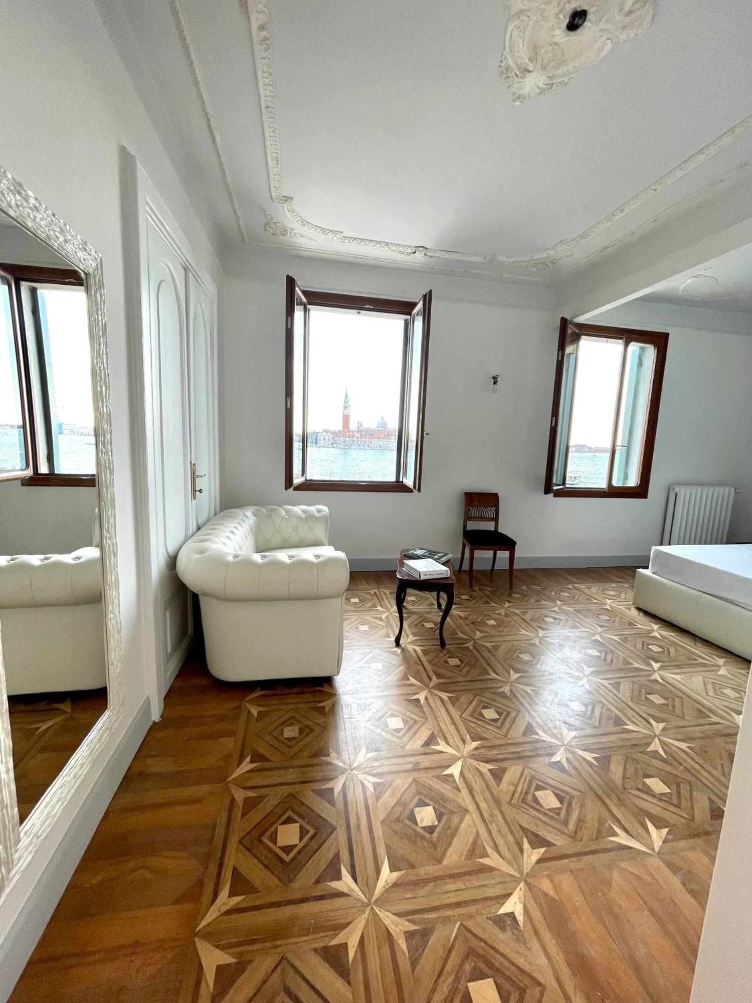 Апартаменты The B Collection - San Marco Riva Schiavoni Венеция Экстерьер фото