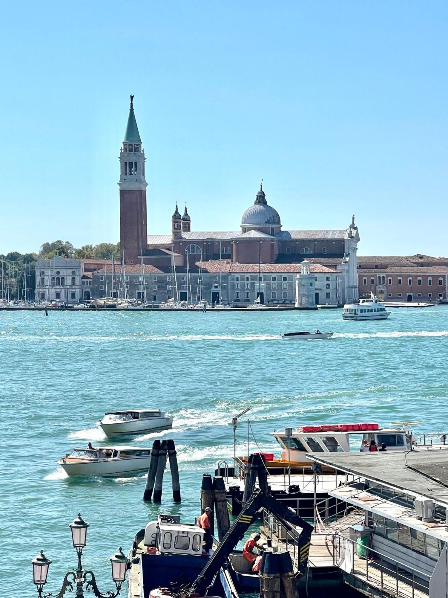 Апартаменты The B Collection - San Marco Riva Schiavoni Венеция Экстерьер фото